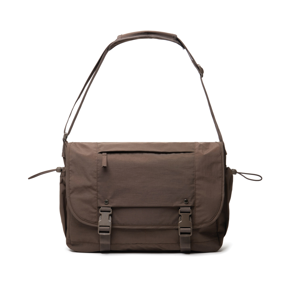 Bild KENTO URBAN 15,6" Messenger aus RCS recyceltem Nylon